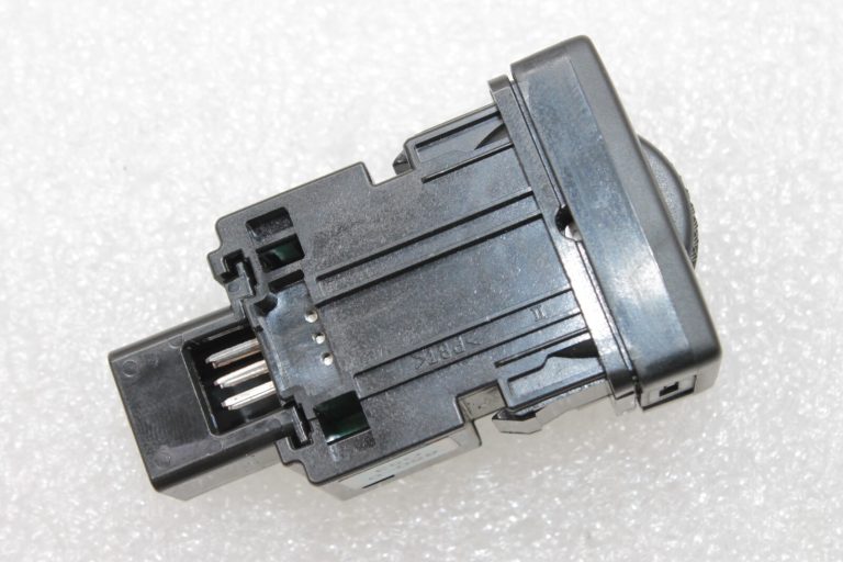 Oriģināls Toyota Avensis T27 sēdekļu apsildes slēdzis pa labi 8475105060, 84751-05060