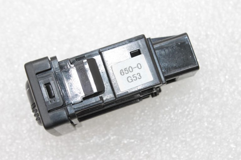 Oriģināls Toyota Avensis T27 sēdekļu apsildes slēdzis pa labi 8475105060, 84751-05060