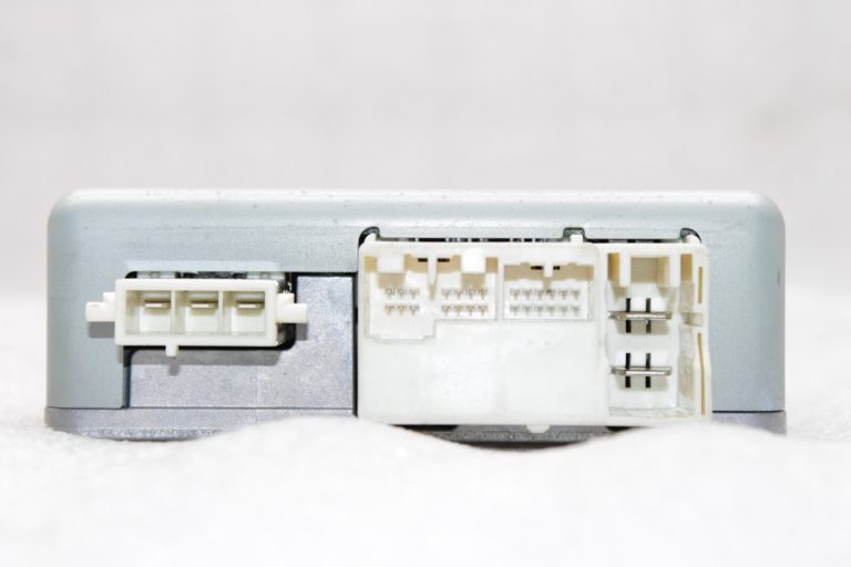 Toyota Avensis T27 stūres pastiprinātājs Stūres mehānisma vadības bloks 8965005180, 89650-05180