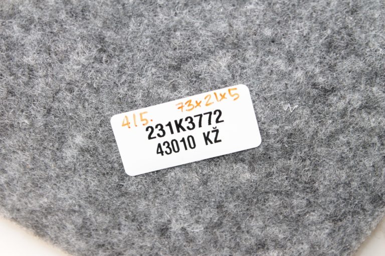 Oriģinālais Opel Antara A statnes labās puses pārsegs, pelēks, titāna krāsā 96859595, 4813651