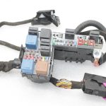 Opel Meriva B virsbūves elektroinstalācijas instalācijas drošinātāju bloks vadības bloks 93197115 1282227