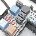 Opel Meriva B virsbūves elektroinstalācijas instalācijas drošinātāju bloks vadības bloks 93197115 1282227