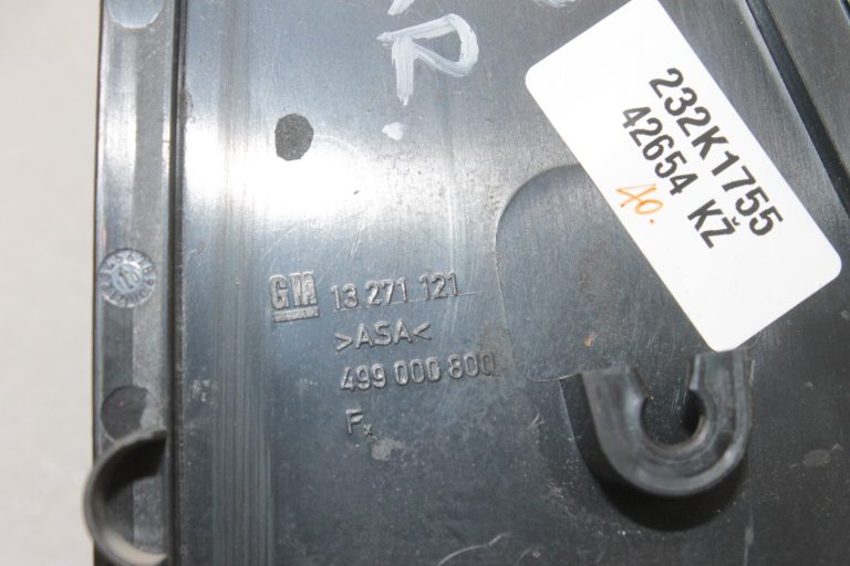 Oriģinālais Opel Meriva B ārdurvju vāks trīsstūris aizmugurējais kreisais 13347426