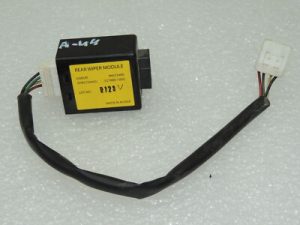 Opel Antara aizmugurējā tīrītāja motora vadības bloks 96673480