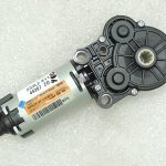 Hyundai i40 Dzinēja sēdekļa regulēšana priekšējais kreisais 885803Z100