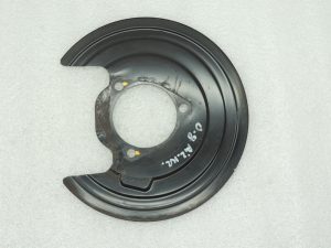 Opel Insignia B Aizmugurējā kreisā bremžu diska aizsargplāksne 84145653