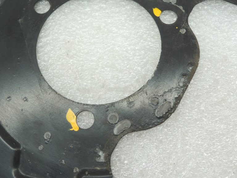 Opel Insignia B Aizmugurējā kreisā bremžu diska aizsargplāksne 84145653