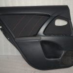 Toyota Avensis T27 durvju panelis FE40 melns aizmugurējais kreisais 6764005C40C1