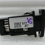 Toyota Avensis oriģinālais avārijas signalizācijas slēdzis 8433205050