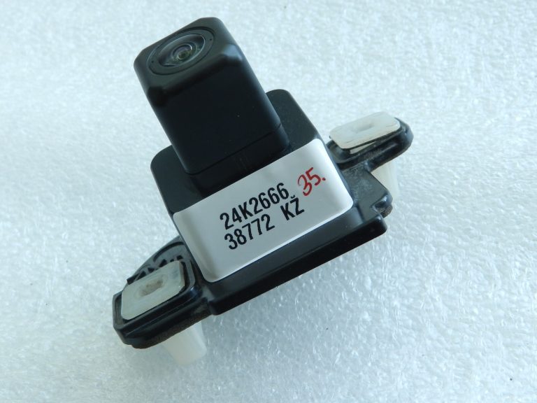 Oriģinālā Toyota Yaris IV (XP210) Aizmugures skata kamera Aizmugures kamera 86790K0010