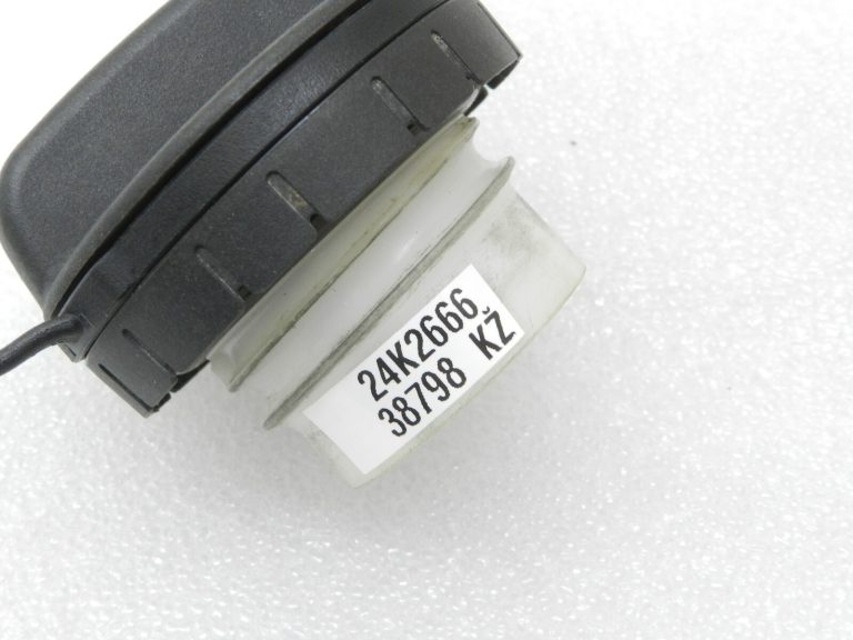 OEM Toyota Yaris XP210 Avensis T27 benzīna uzpildes vāciņš 7730012020