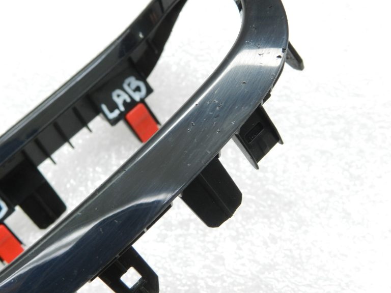 Toyota Yaris IV (XP210) instrumentu paneļa ventilācijas atveres vāks pa labi 55650K005050B0
