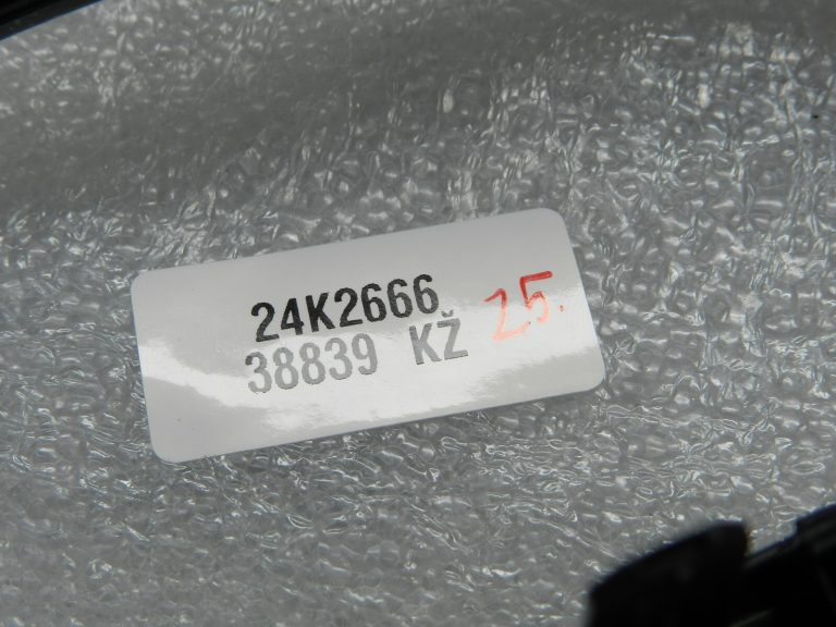 Toyota Yaris IV (XP210) instrumentu paneļa ventilācijas atveres vāks pa labi 55650K005050B0