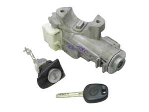 Toyota Yaris IV (XP210) ignition lock with key & door lock set 4528002420