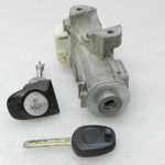 Toyota Yaris IV (XP210) aizdedzes slēdzenes ar atslēgu un durvju slēdzeņu komplekts 4528002420