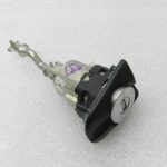Toyota Yaris IV (XP210) aizdedzes slēdzenes ar atslēgu un durvju slēdzeņu komplekts 4528002420