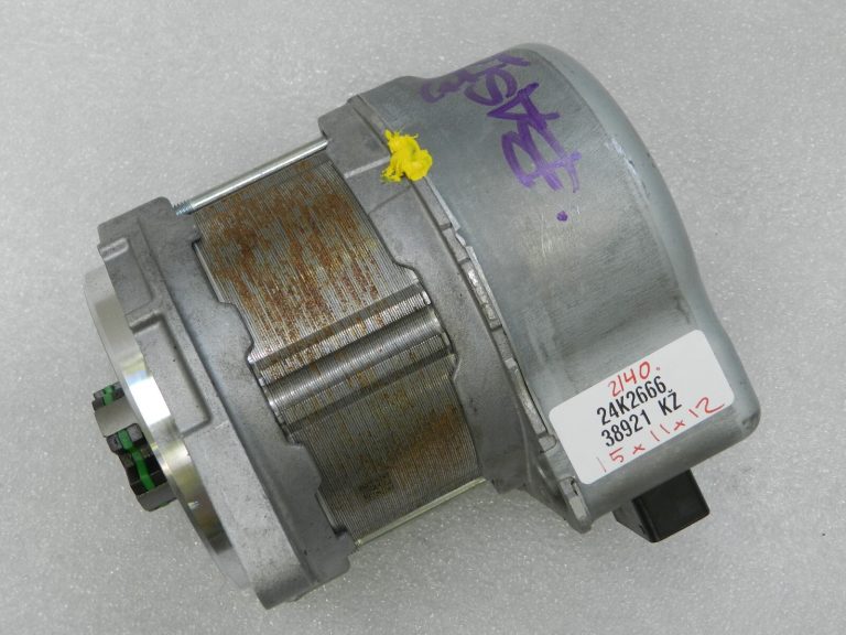 OEM Toyota Yaris IV (XP210) elektriskā stūres statņa motors 8965052J10, 89650-52J10