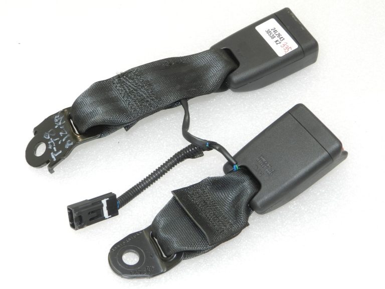Toyota Yaris IV (XP210) Aizmugures kreisās drošības jostas sprādzes 73480K0010C0, 73480-K0010-C0