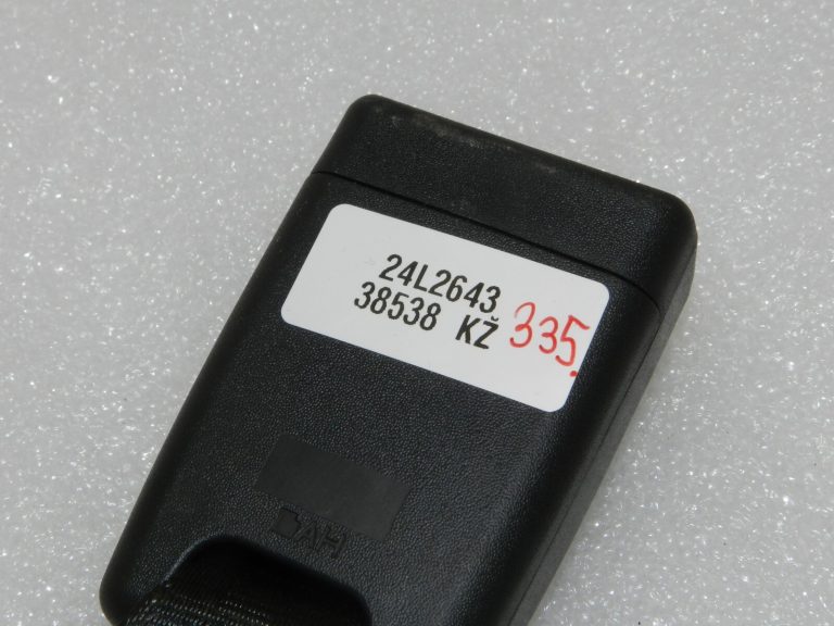 Toyota Yaris IV (XP210) Aizmugures kreisās drošības jostas sprādzes 73480K0010C0, 73480-K0010-C0