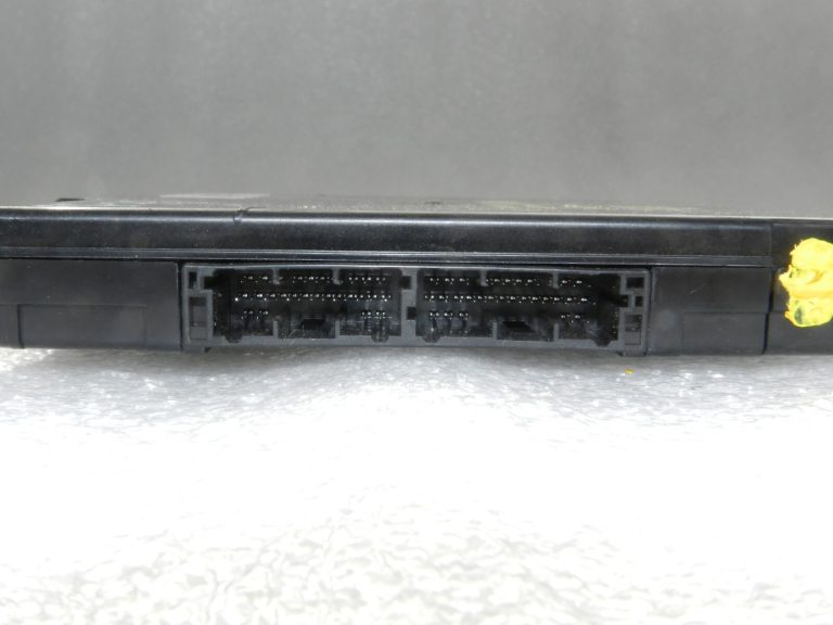 Toyota Yaris IV (XP210) 1.5 HEV MPX Virsbūves vadības bloks 892200DB10, 89221-K0020