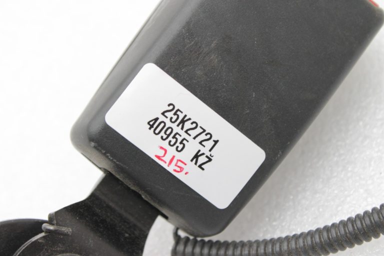Oriģinālā Hyundai i30 GD aizmugurējā labās drošības jostas sprādze 89840-A6000, 89840A6000
