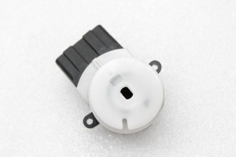 Oriģināls Hyundai i30 GD aizdedzes slēdzenes aizdedzes slēdzis 931103S000, 93110-3S000, 93110