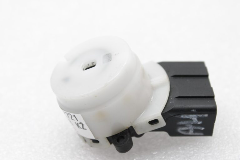 Oriģināls Hyundai i30 GD aizdedzes slēdzenes aizdedzes slēdzis 931103S000, 93110-3S000, 93110
