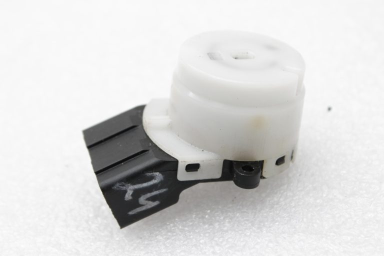 Oriģināls Hyundai i30 GD aizdedzes slēdzenes aizdedzes slēdzis 931103S000, 93110-3S000, 93110