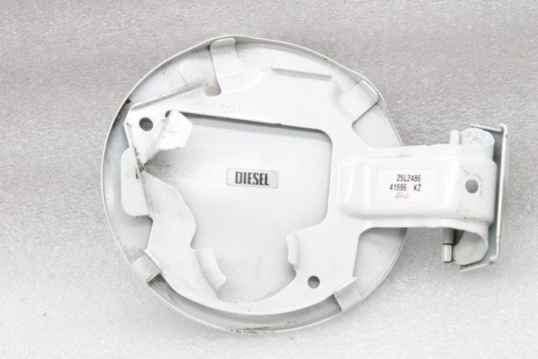 Oriģināls Mazda CX-5 KE benzīna uzpildes vāciņš Chrystal White (34K) KD53-42-410