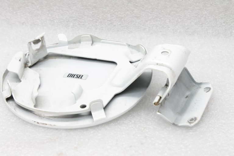 Oriģināls Mazda CX-5 KE benzīna uzpildes vāciņš Chrystal White (34K) KD53-42-410