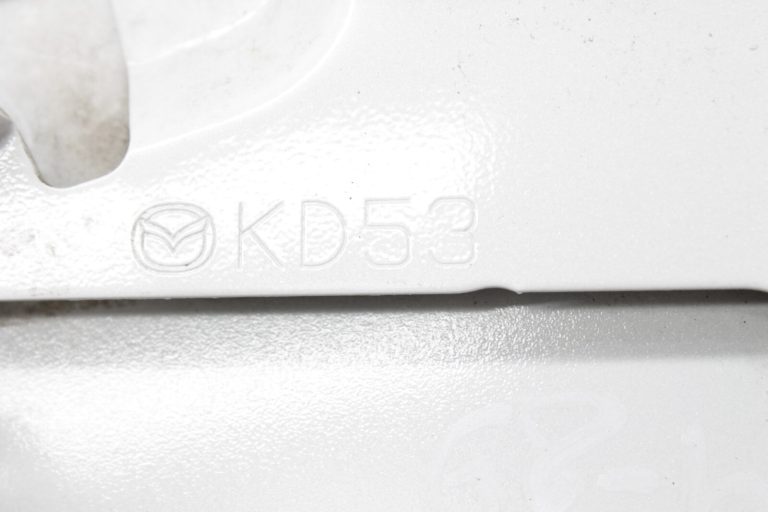Oriģināls Mazda CX-5 KE benzīna uzpildes vāciņš Chrystal White (34K) KD53-42-410