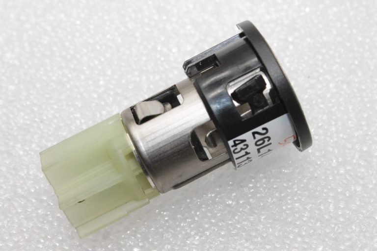 Oriģinālais Opel Antara cigarešu aizdedzinātāja ligzdas savienojums 96628691, 13502526