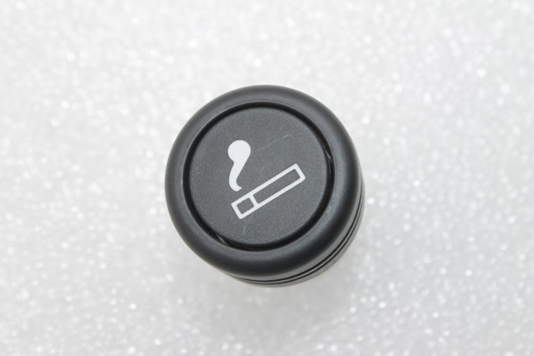 Oriģinālais Opel Antara cigarešu aizdedzinātāja ligzdas savienojums 96628691, 13502526