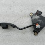 Nissan Qashqai oriģinālais akseleratora pedālis