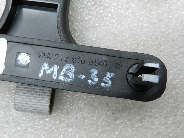 Mercedes E W212 Original drēbju pakaramais bagāžnieks