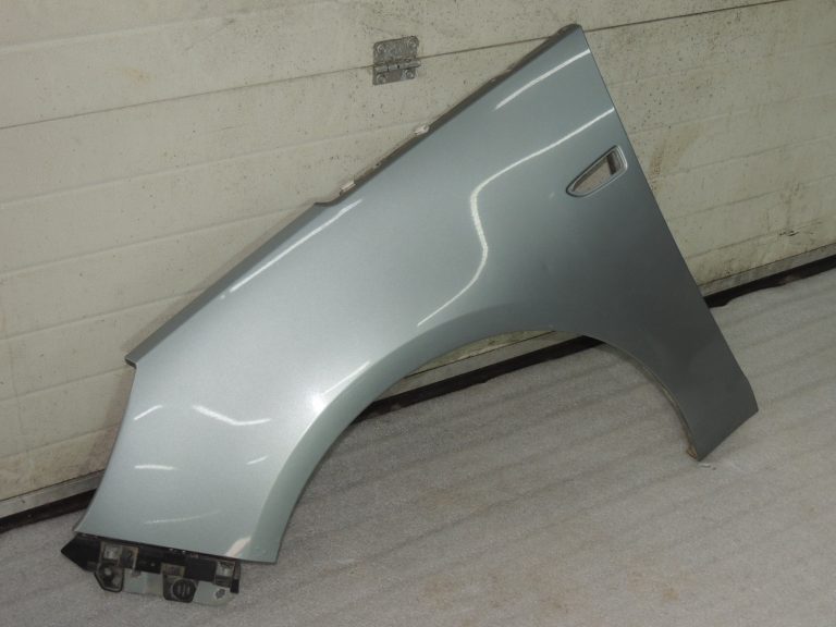 Opel Zafira C priekšējais kreisais dubļusargs GEV 13355187