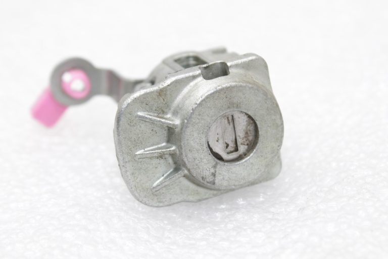 Oriģināls Nissan Qashqai J11 durvju slēdzeņu atslēgu cilindrs H05644ET0A