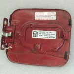 Oriģināls Suzuki Jimny III degvielas uzpildes aizbīdnis ZY8 PRL RED 6595081A02