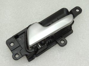 KIA Sportage QL Aizmugurējais kreiso durvju rokturis 82610F1000KA1