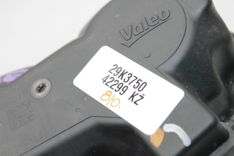 Nissan X-Trail T32 Renault 1.6 dCi EGR vārsts 147109816R, H8201061904