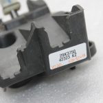 Oriģinālā Nissan X-Trail T32 6 pakāpju manuālās pārnesumkārbas svira 341015397R