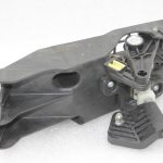 Oriģinālā Nissan X-Trail T32 6 pakāpju manuālās pārnesumkārbas svira 341015397R