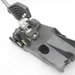 Oriģinālā Nissan X-Trail T32 6 pakāpju manuālās pārnesumkārbas svira 341015397R