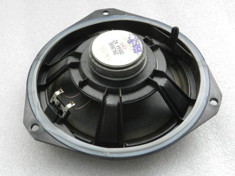 Oriģinālie Alfa Romeo Giulietta 940 priekšējo durvju Hi-Fi skaļruņi 51830230