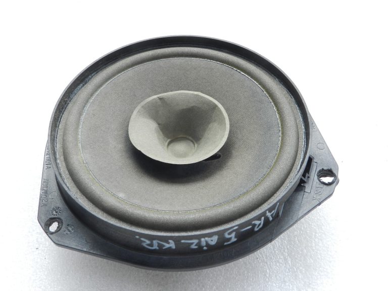 Oriģinālie Alfa Romeo Giulietta 940 aizmugurējo durvju Hi-Fi skaļruņi 50508493