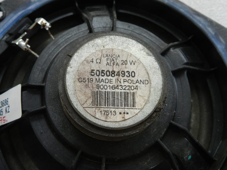 Oriģinālie Alfa Romeo Giulietta 940 aizmugurējo durvju Hi-Fi skaļruņi 50508493