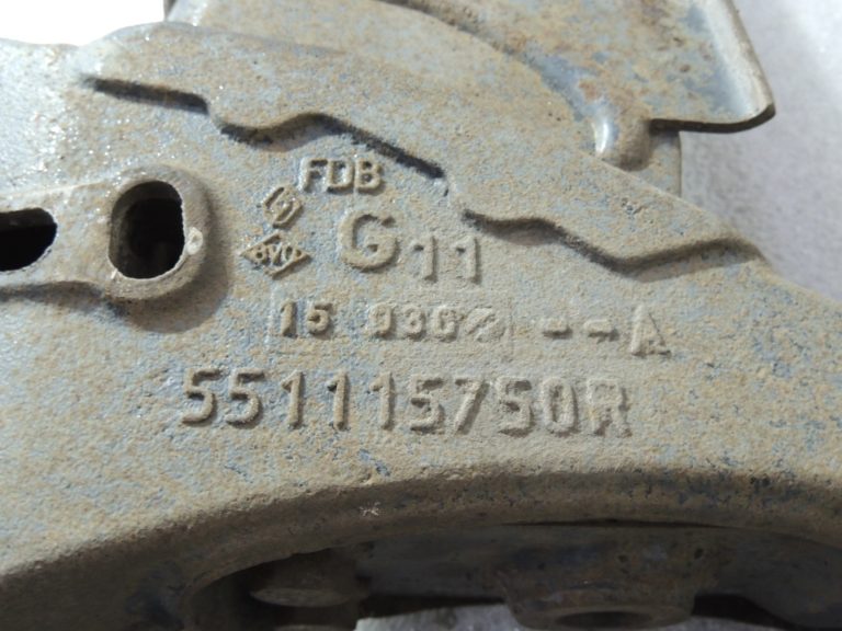 OEM Renault Espace V JFC aizmugurējā tilta ass balsts 555013092R 555019495R