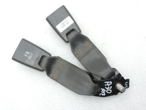 Chevrolet Epica Rear right and center seat belt buckle 96499937