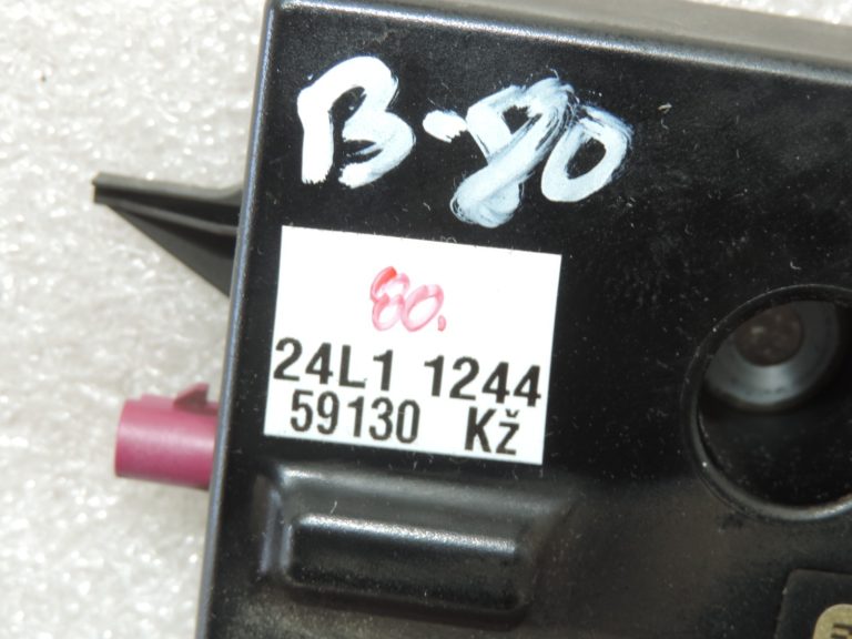 Oriģinālais BMW F31 F31 F30 F06 F20 F20 F23 F15 F16 Mini F56 avārijas antenas vadības bloks