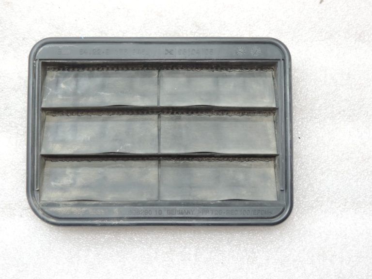 Oriģinālais BMW F31 F30 G20 G30 G01 G07 Aizmugurējās ventilācijas virsbūves gaisa sprausla 64229176945